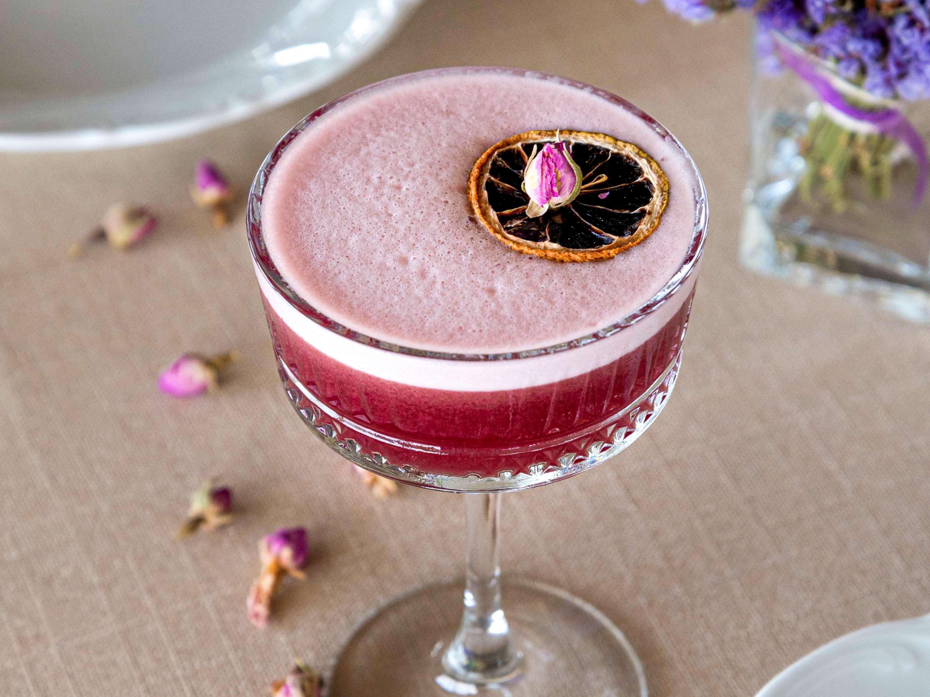 더 아티산 이스탄불 - M 갤러리 외부 사진 A Clover Club cocktail